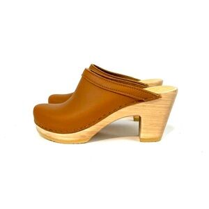 No. 6 Old School High Heel Clog - Palomino